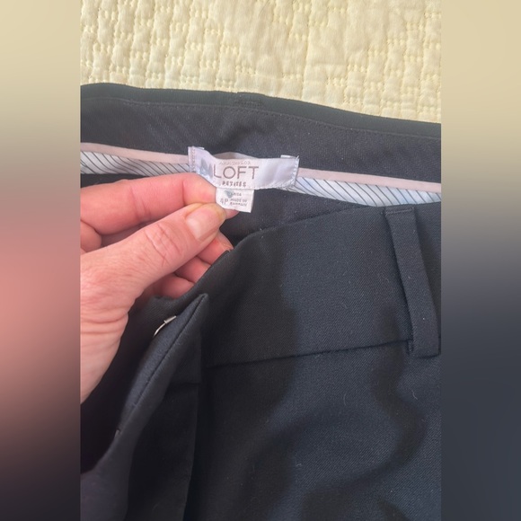 LOFT Petites by Ann Taylor Black Marisa Pant 
Size 4P G30 - Picture 2 of 9